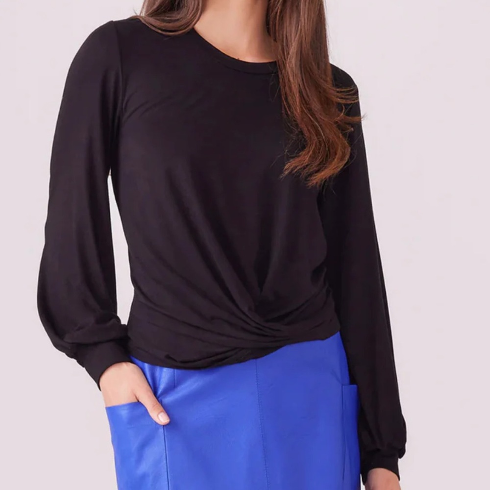 NWT Karen Kane Haute Drape Front Top